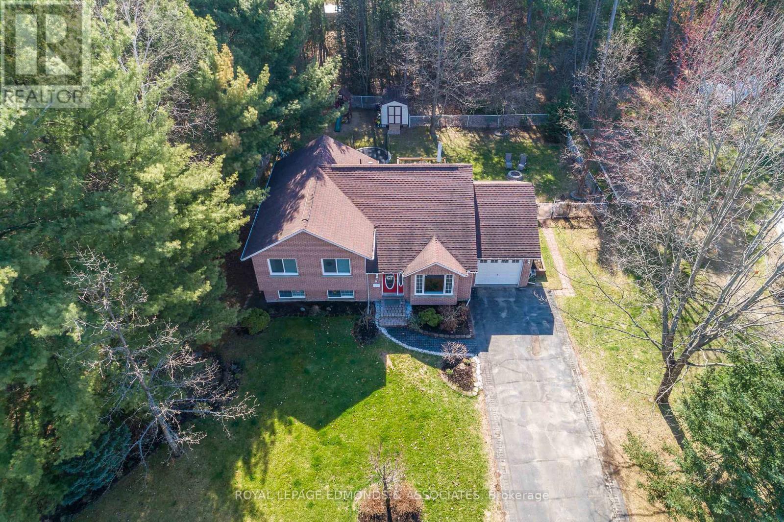 












7 BLUEJAY WAY

,
Petawawa,




Ontario
K8H3N9

