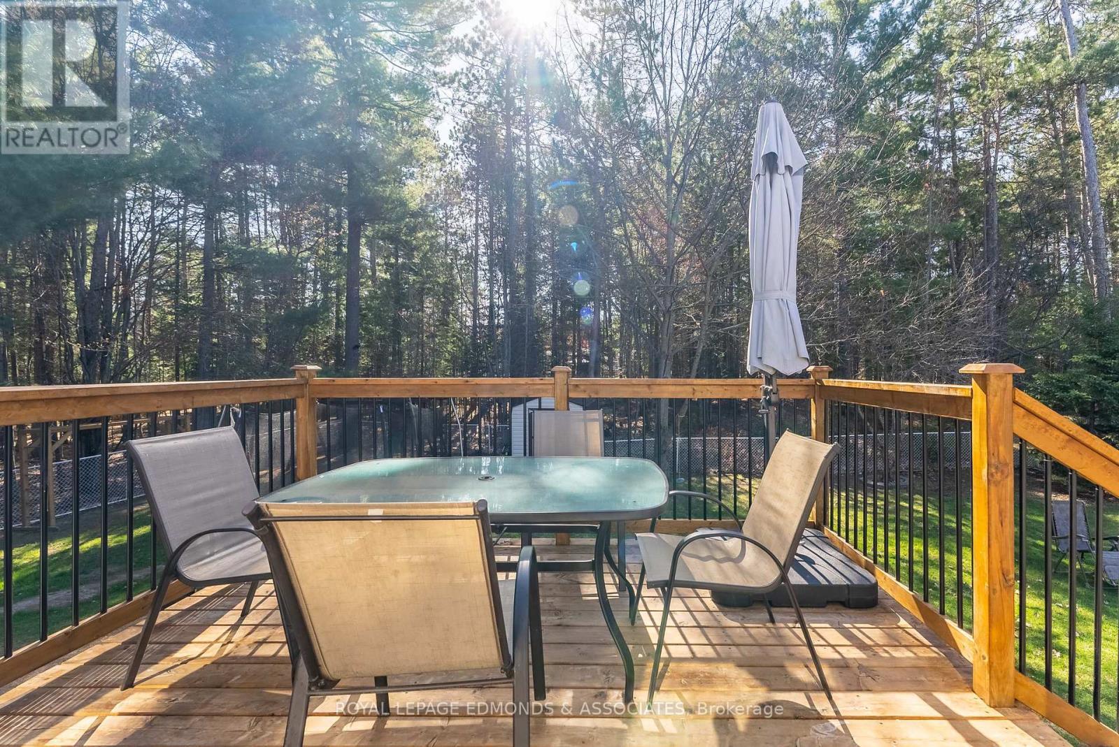 












7 BLUEJAY WAY

,
Petawawa,




Ontario
K8H3N9

