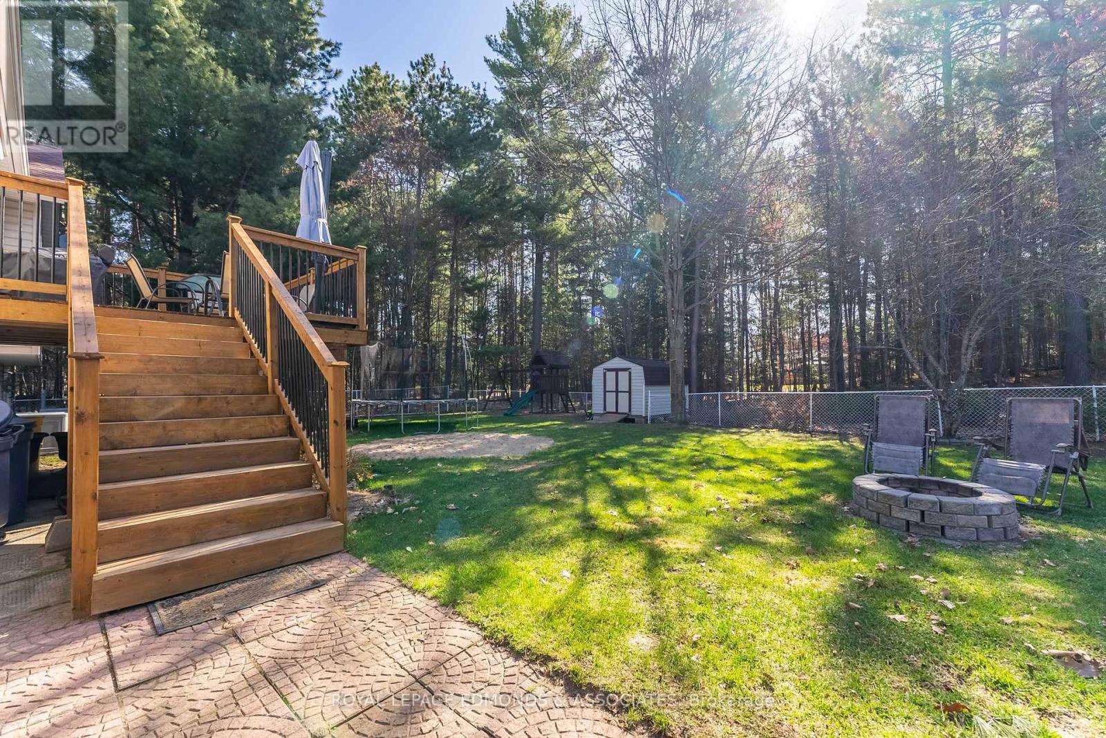 












7 BLUEJAY WAY

,
Petawawa,




Ontario
K8H3N9

