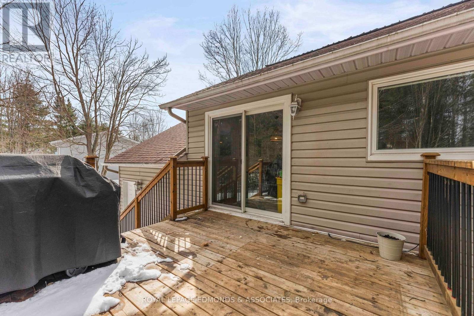 












7 BLUEJAY WAY

,
Petawawa,




Ontario
K8H3N9

