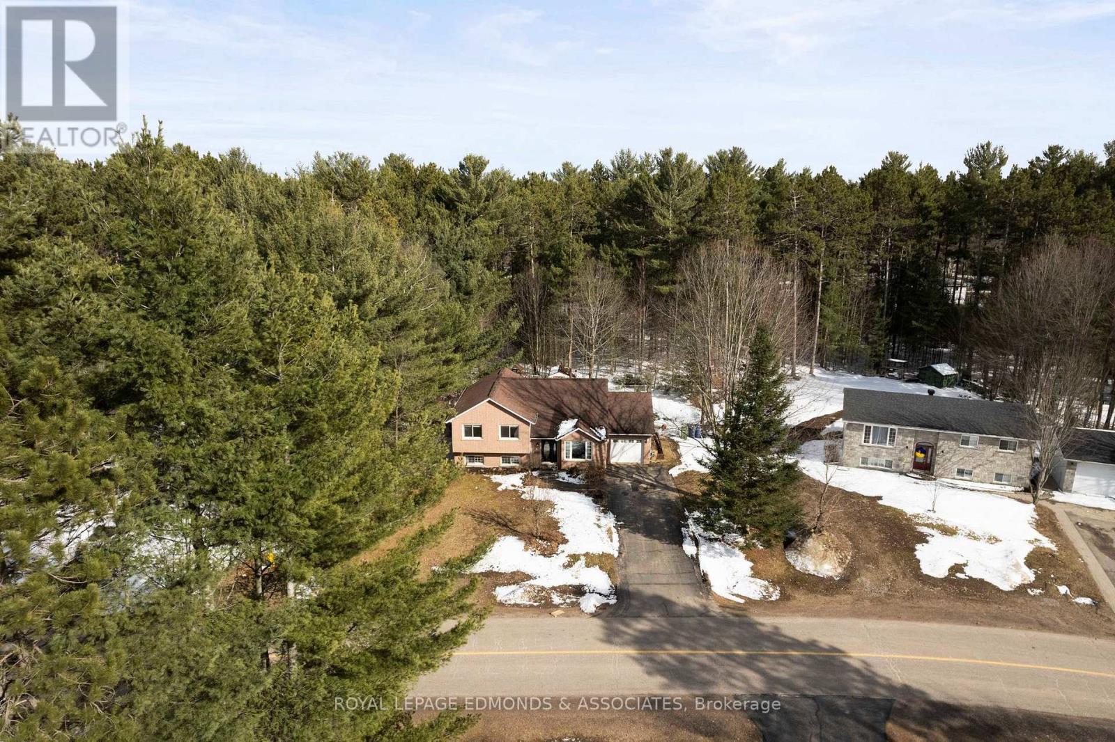 












7 BLUEJAY WAY

,
Petawawa,




Ontario
K8H3N9

