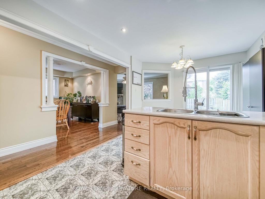 









3206


Forrestdale

Circle,
Mississauga,




ON
L5N 6V4

