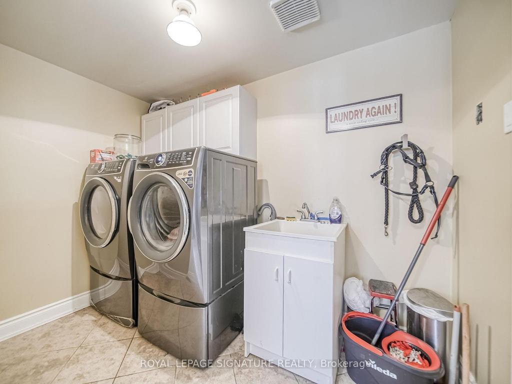 









3206


Forrestdale

Circle,
Mississauga,




ON
L5N 6V4

