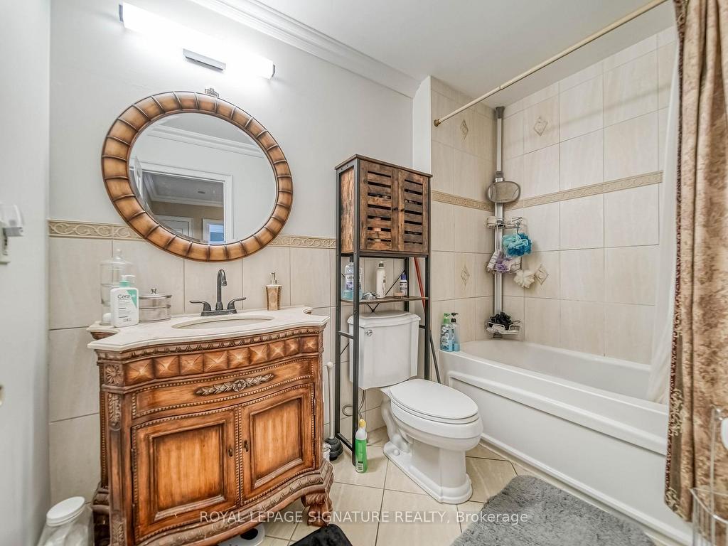 









3206


Forrestdale

Circle,
Mississauga,




ON
L5N 6V4


