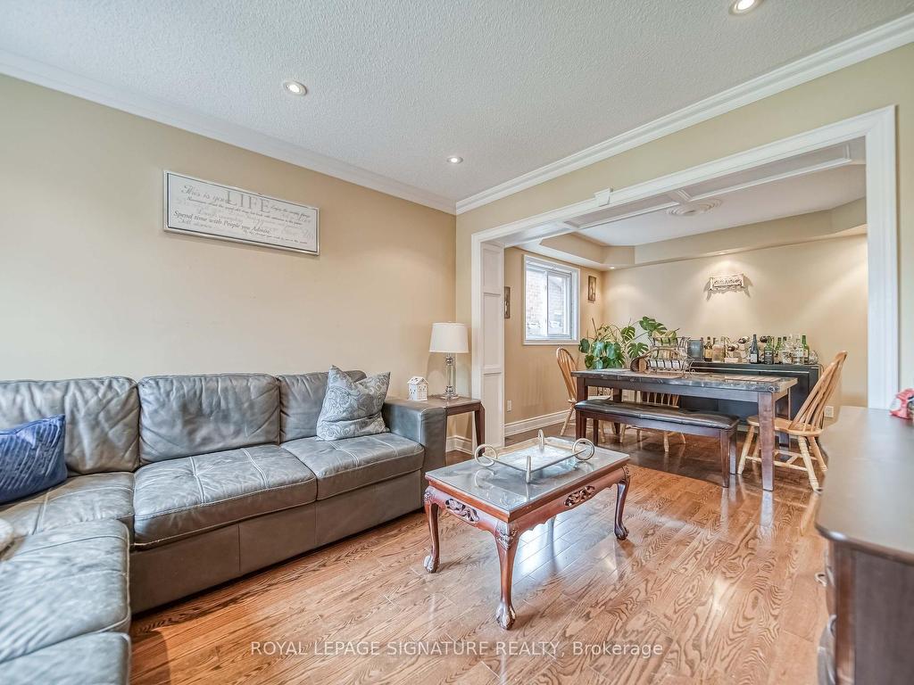 









3206


Forrestdale

Circle,
Mississauga,




ON
L5N 6V4

