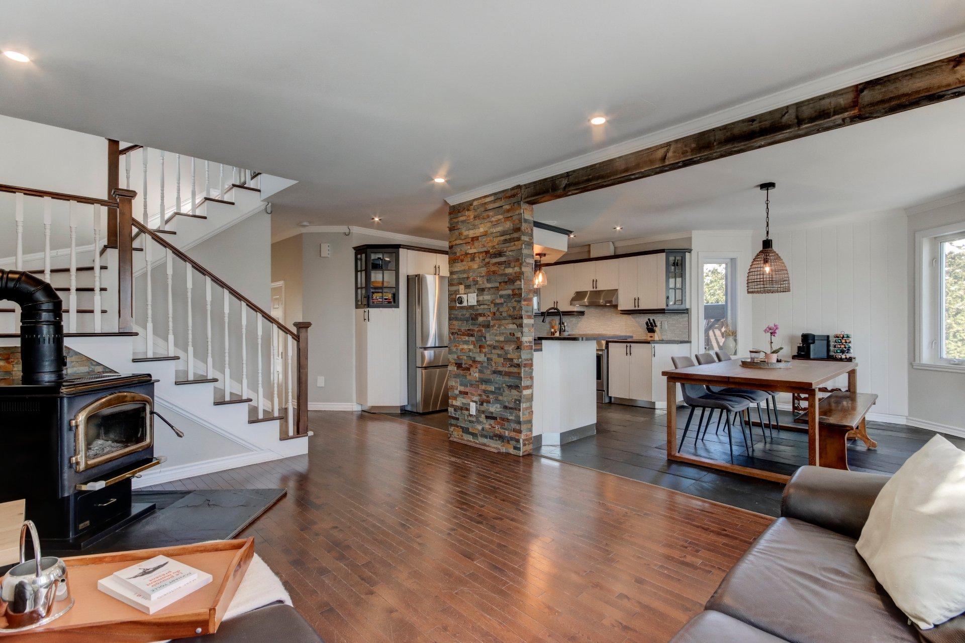 









3


Rue Cusson

,
Saint-Mathias-sur-Richelieu,




QC
J3L6Z3

