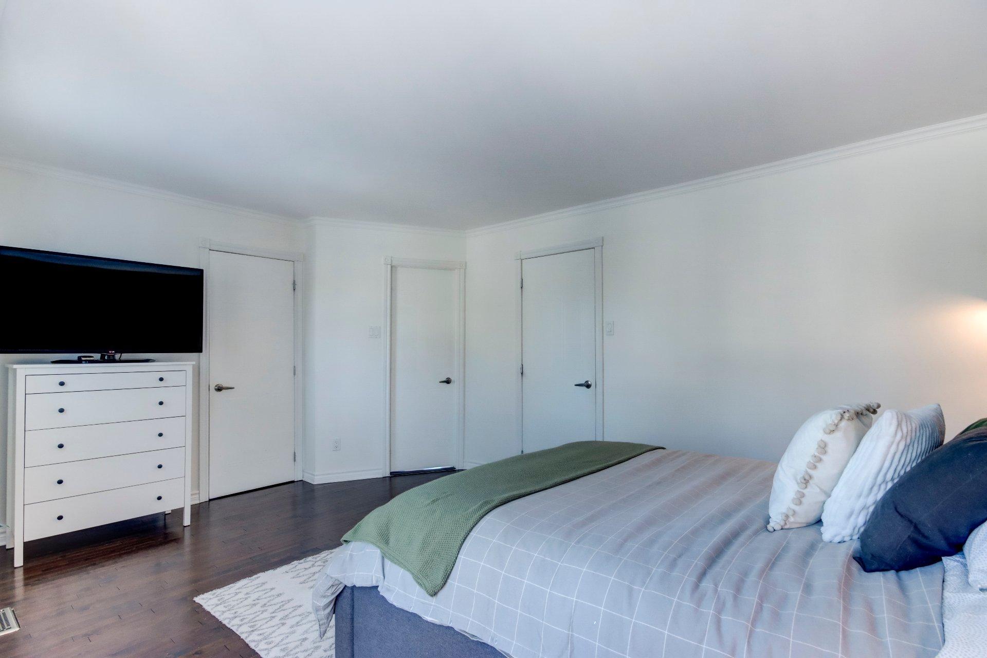 









3


Rue Cusson

,
Saint-Mathias-sur-Richelieu,




QC
J3L6Z3

