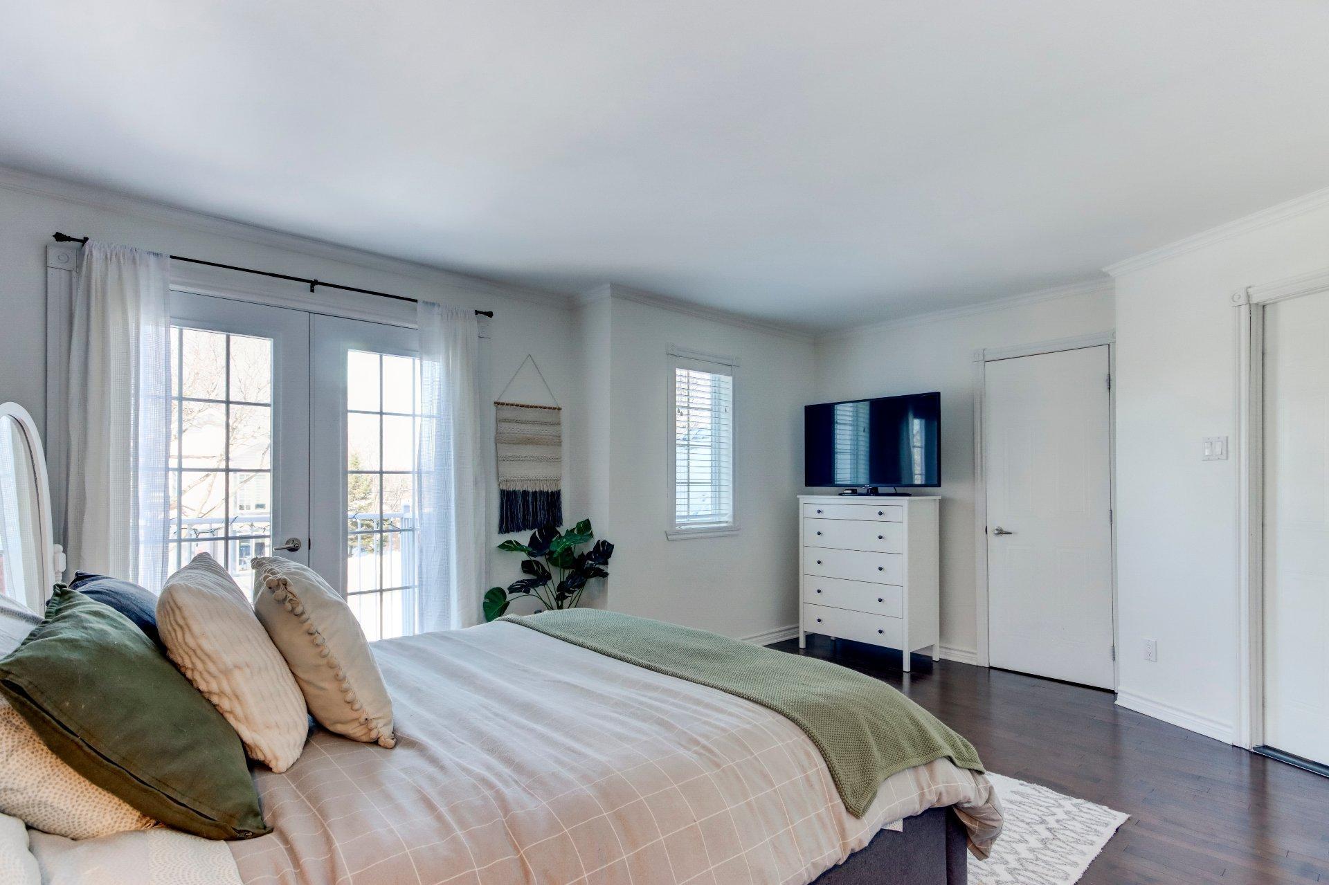 









3


Rue Cusson

,
Saint-Mathias-sur-Richelieu,




QC
J3L6Z3

