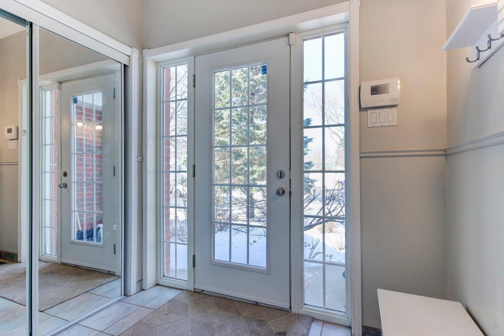 









3


Rue Cusson

,
Saint-Mathias-sur-Richelieu,




QC
J3L6Z3

