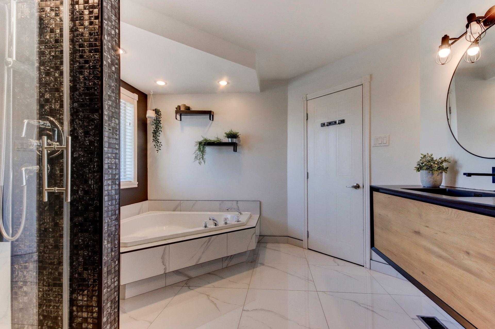 









3


Rue Cusson

,
Saint-Mathias-sur-Richelieu,




QC
J3L6Z3

