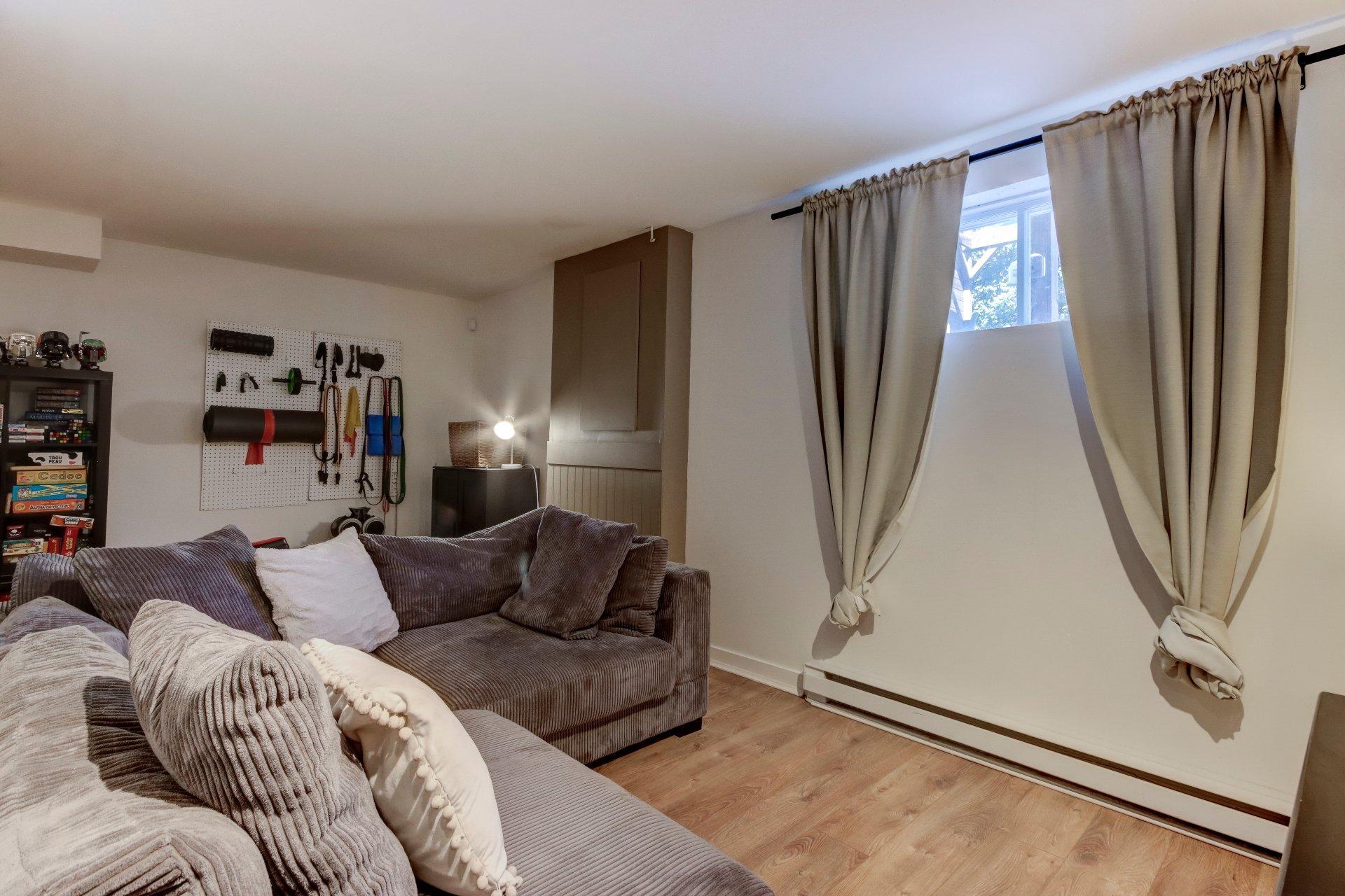 









3


Rue Cusson

,
Saint-Mathias-sur-Richelieu,




QC
J3L6Z3

