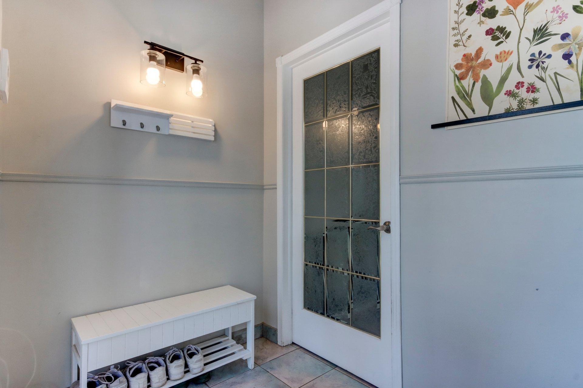 









3


Rue Cusson

,
Saint-Mathias-sur-Richelieu,




QC
J3L6Z3

