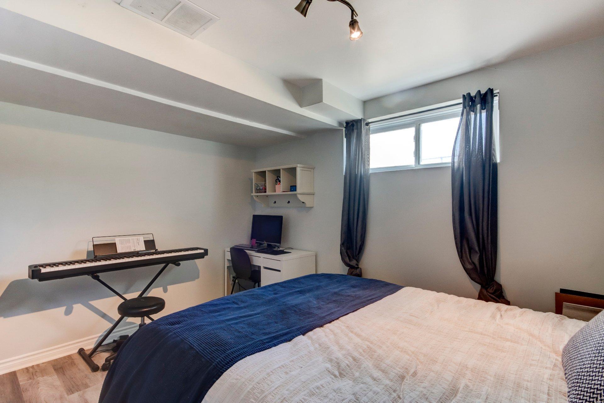 









3


Rue Cusson

,
Saint-Mathias-sur-Richelieu,




QC
J3L6Z3

