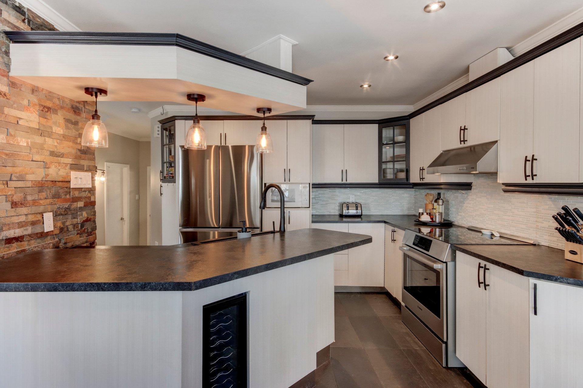 









3


Rue Cusson

,
Saint-Mathias-sur-Richelieu,




QC
J3L6Z3

