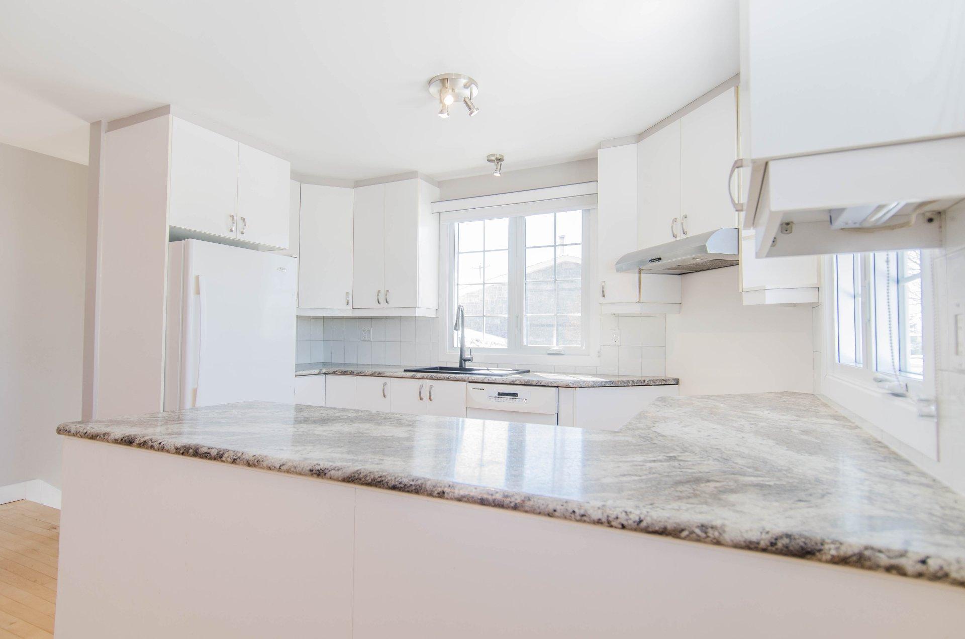 









27


Rue de Bonaventure

,
Gatineau (Gatineau),




QC
J8T3V2

