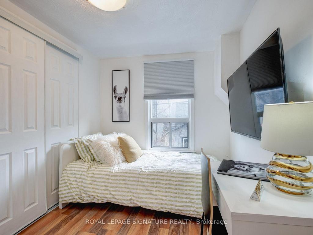 









259


Claremont

Street,
Toronto,




ON
M6J 2N1

