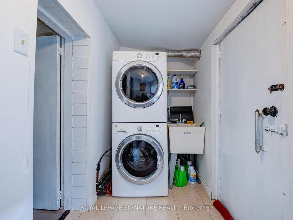









259


Claremont

Street,
Toronto,




ON
M6J 2N1


