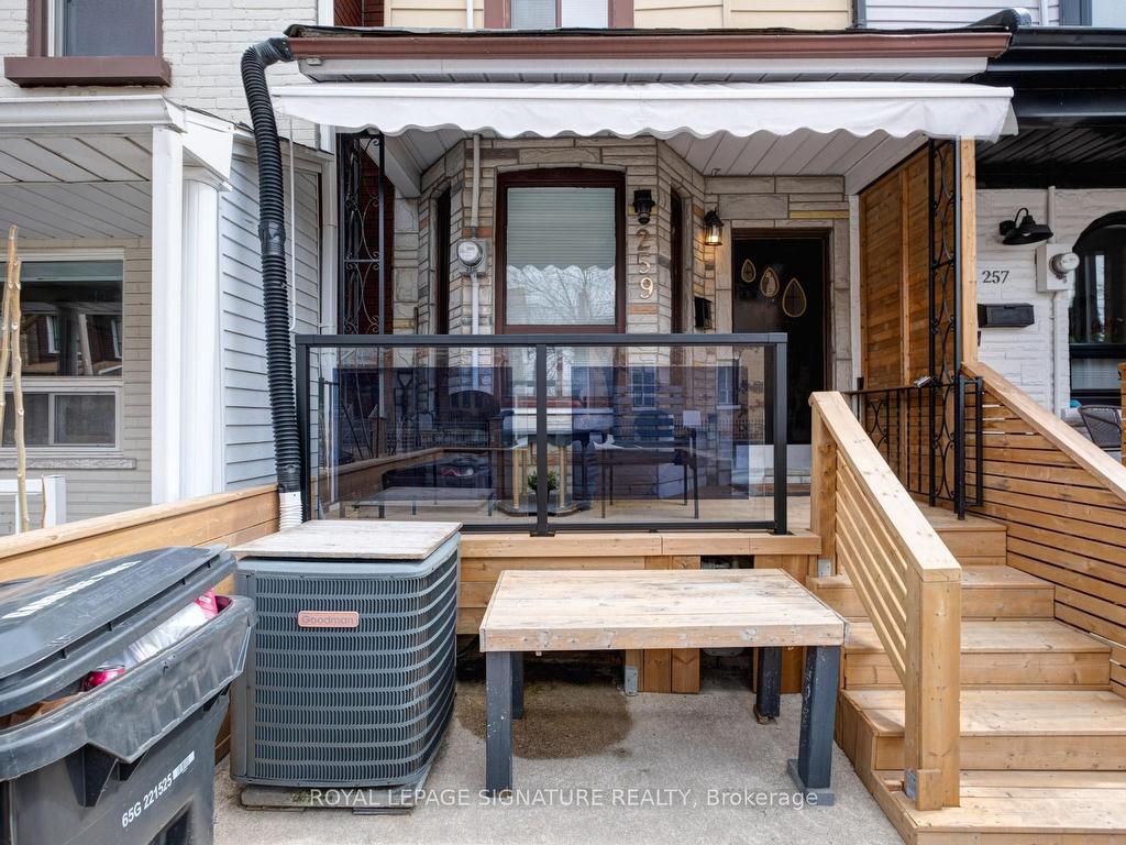 









259


Claremont

Street,
Toronto,




ON
M6J 2N1

