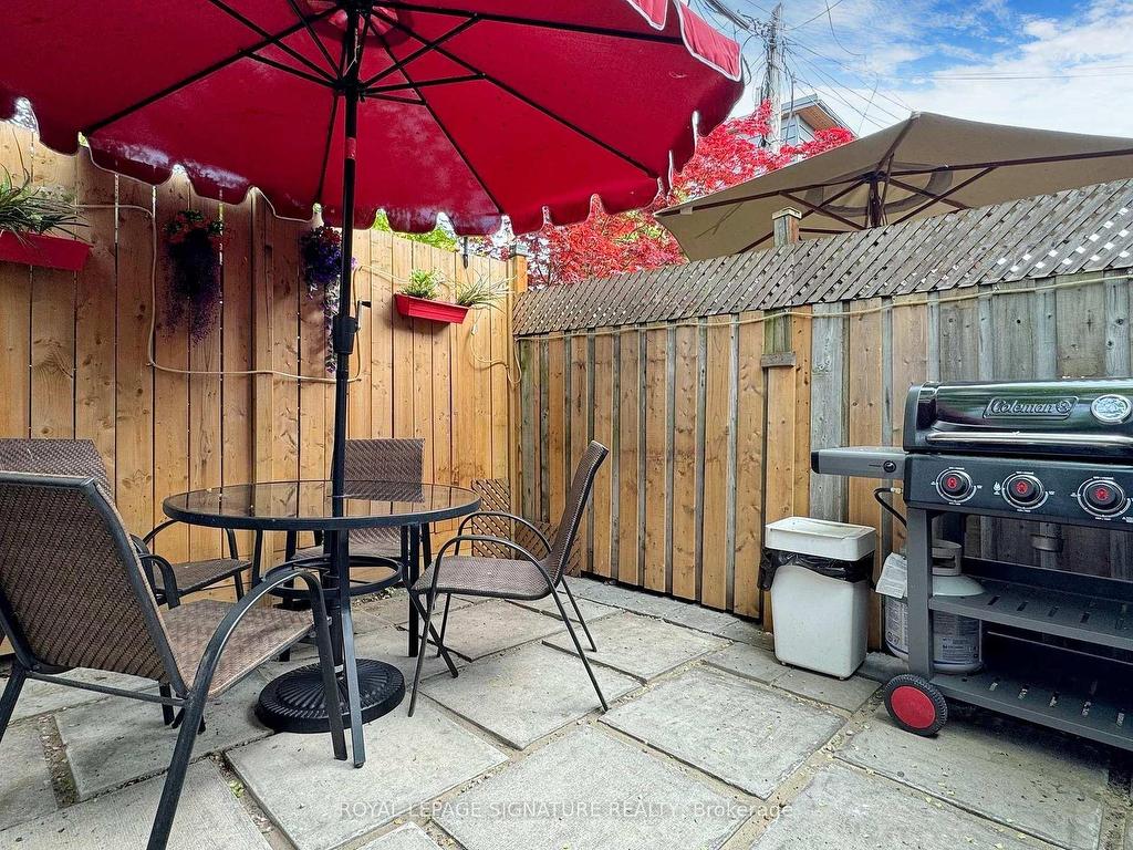 









259


Claremont

Street,
Toronto,




ON
M6J 2N1

