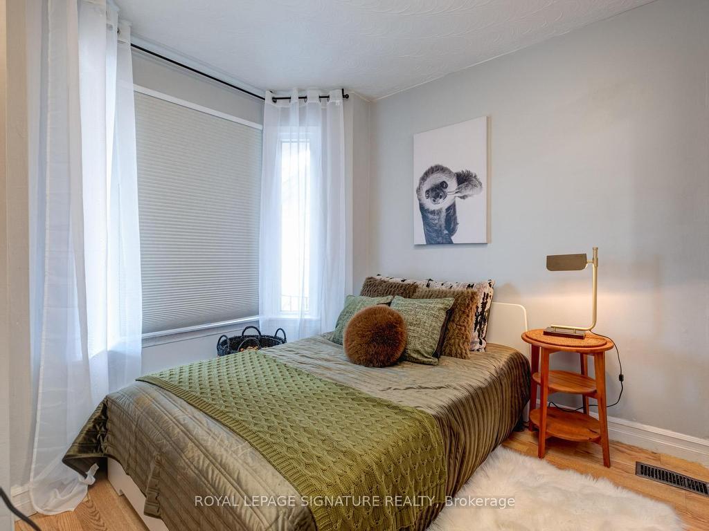 









259


Claremont

Street,
Toronto,




ON
M6J 2N1

