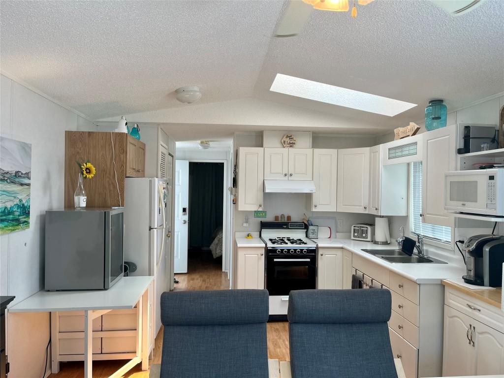 









5901


MAIN

Street, 57,
Osoyoos,




BC
V0H 1V3

