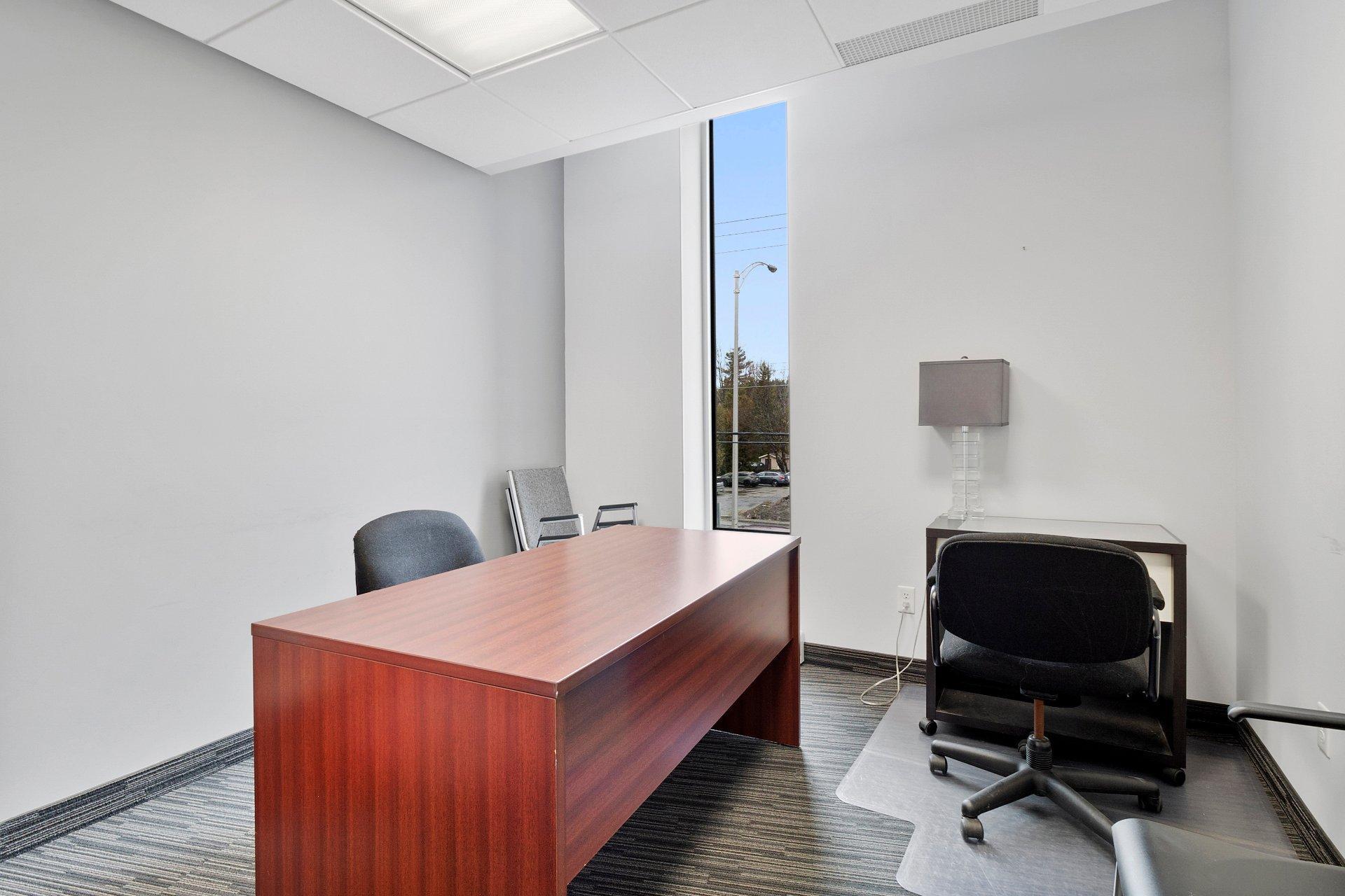 









2300

 - 2302


Rue Principale O.

,
Magog,




QC
J1J0J1

