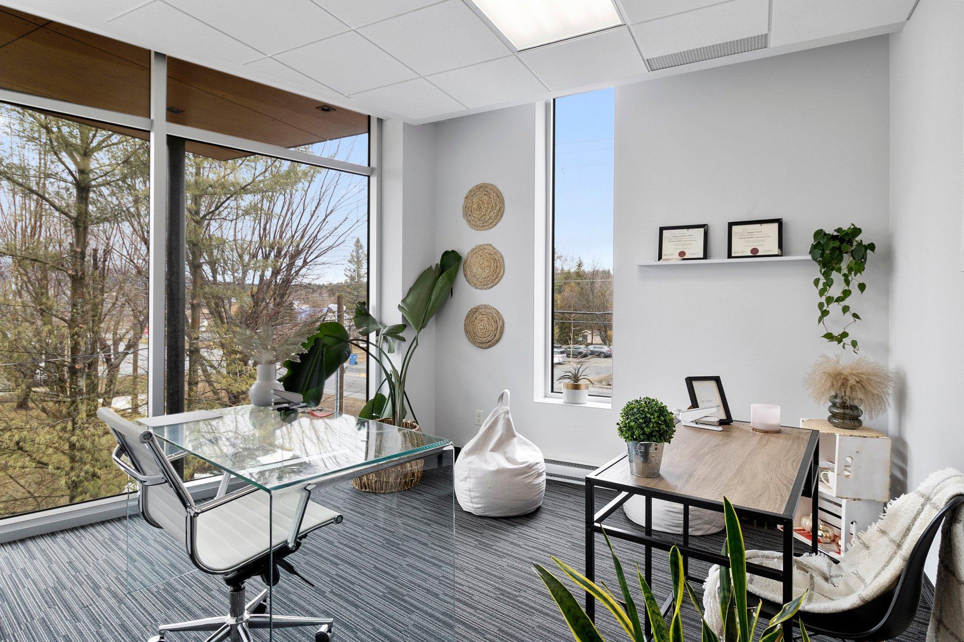 









2300

 - 2302


Rue Principale O.

,
Magog,




QC
J1J0J1

