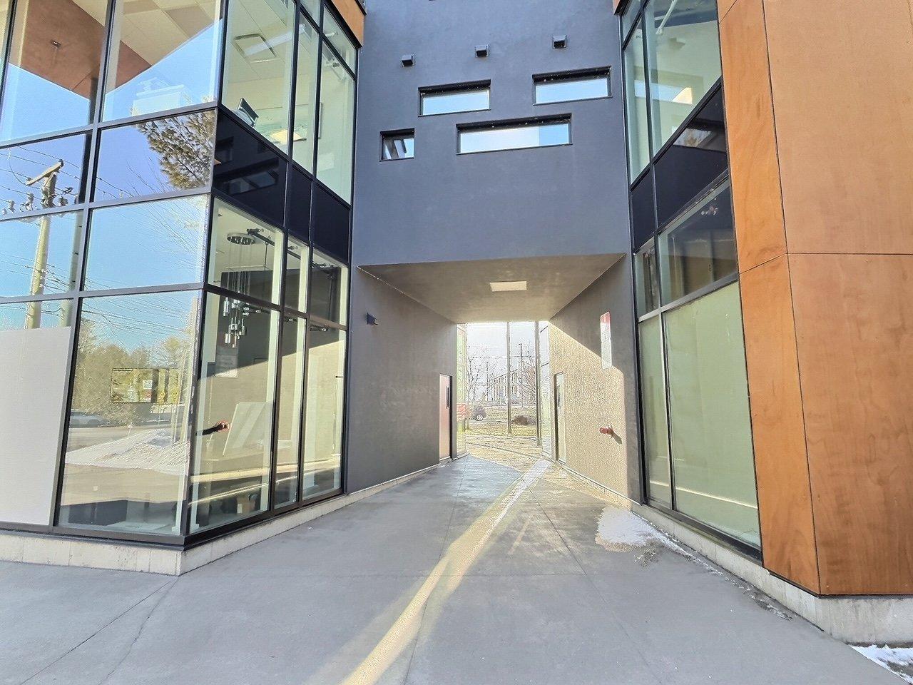 









2300

 - 2302


Rue Principale O.

,
Magog,




QC
J1J0J1

