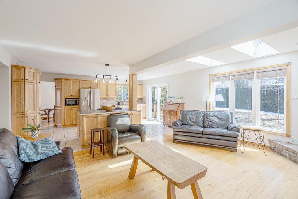 









594


Rue du Caveau

,
Gatineau (Aylmer),




QC
J9J2N7

