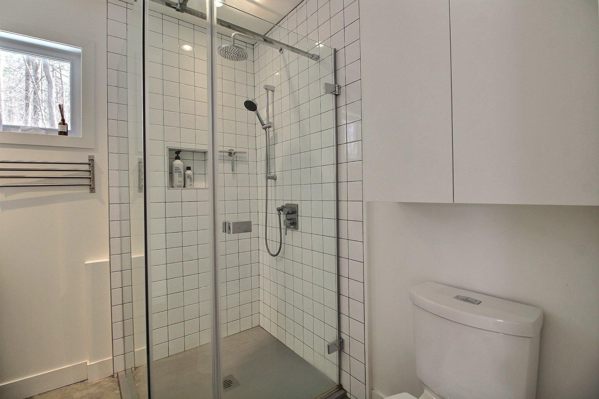 









15


Ch. du Sous-Bois

,
Eastman,




QC
J0B1P0

