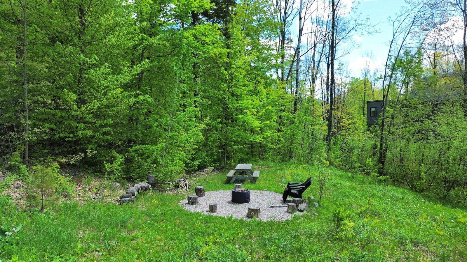 









15


Ch. du Sous-Bois

,
Eastman,




QC
J0B1P0

