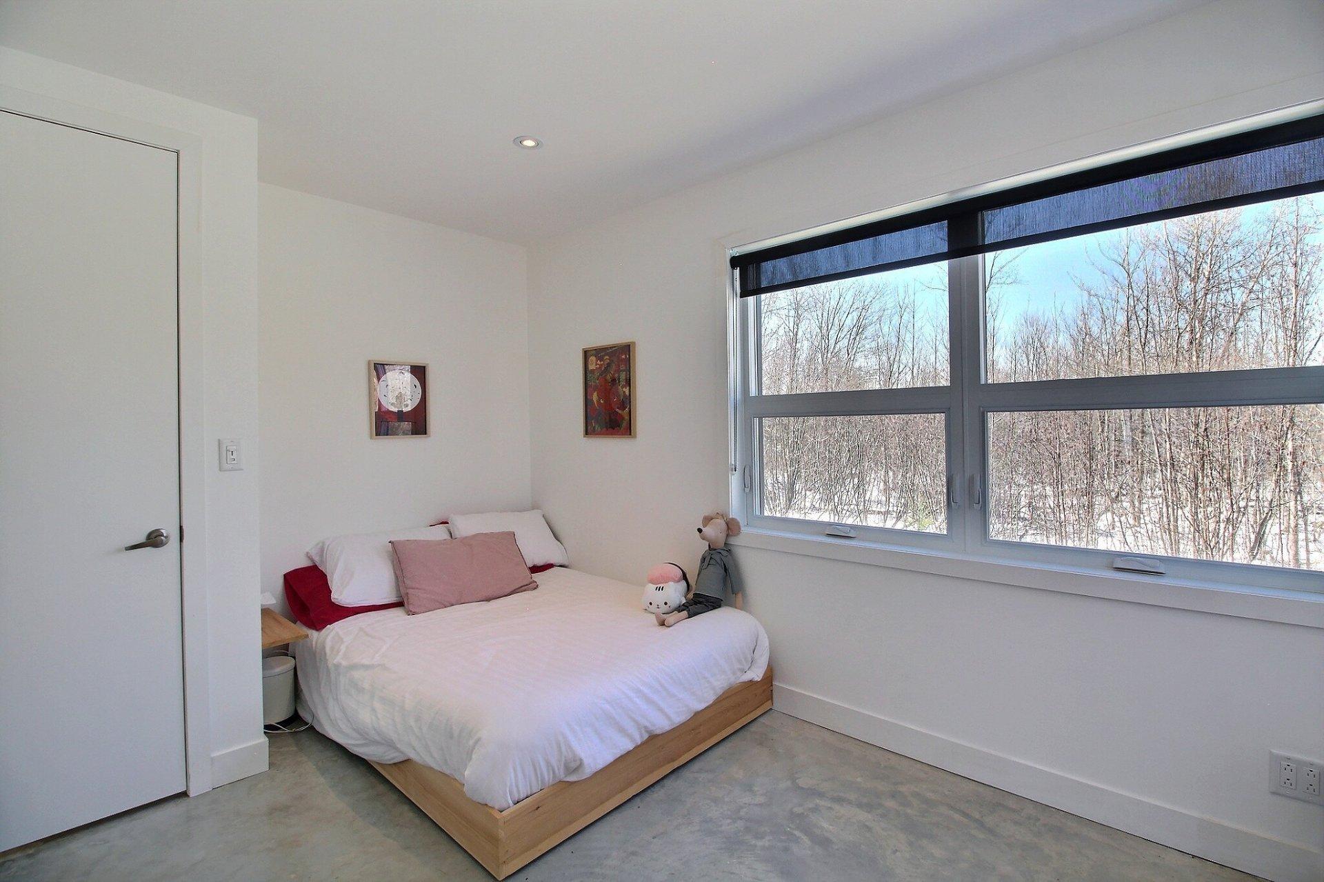 









15


Ch. du Sous-Bois

,
Eastman,




QC
J0B1P0

