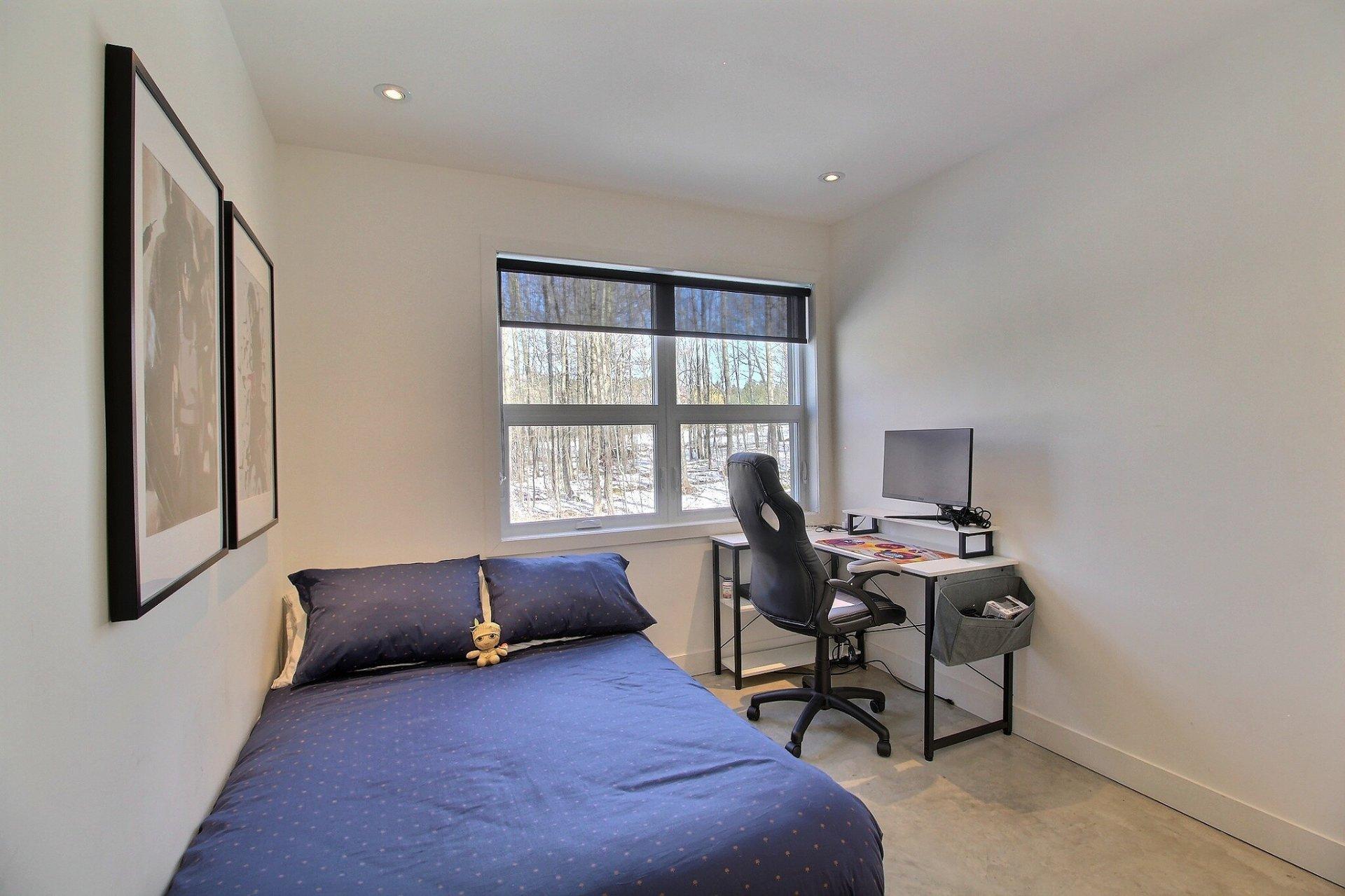 









15


Ch. du Sous-Bois

,
Eastman,




QC
J0B1P0

