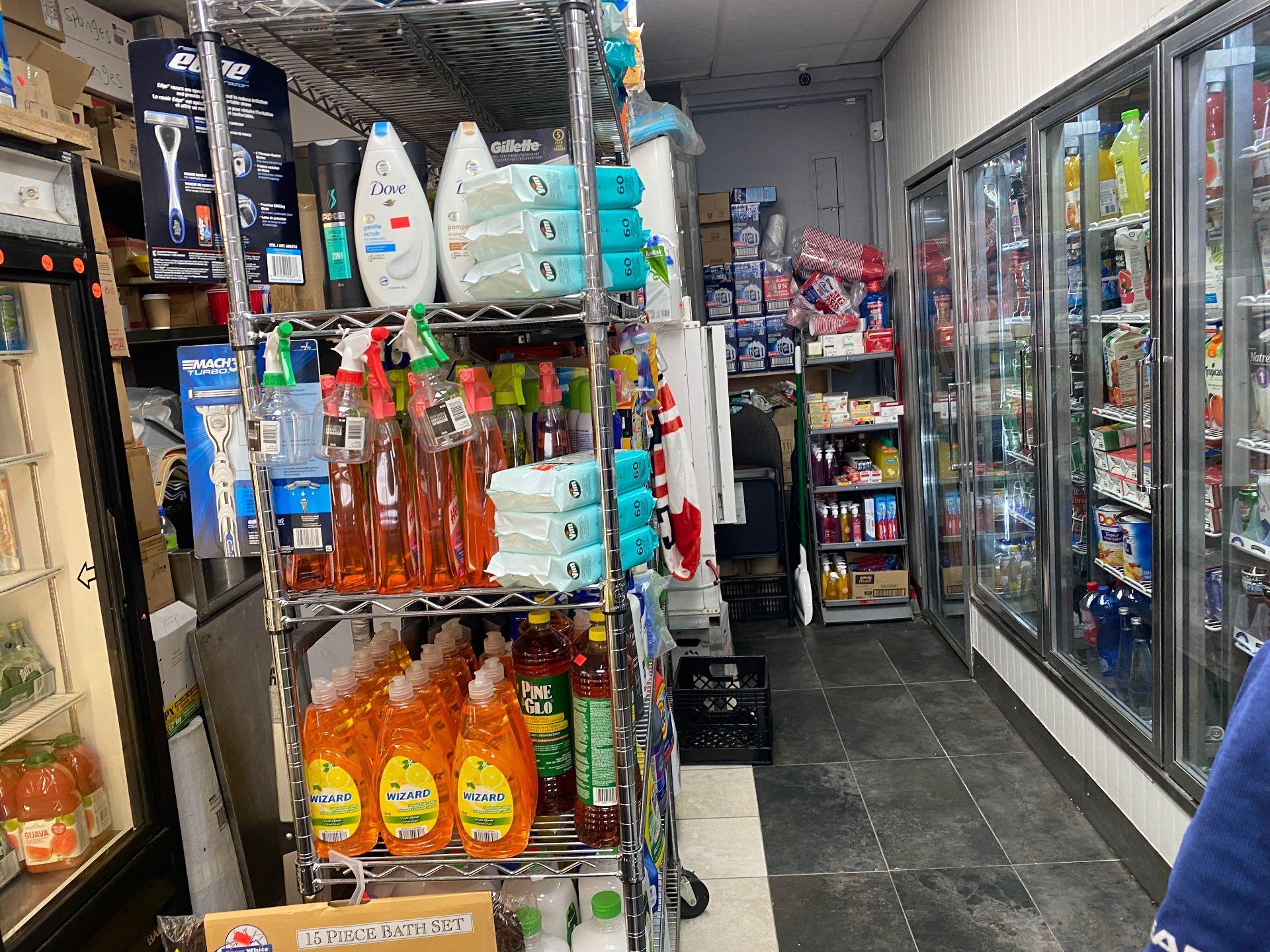 









2152


Rue MacKay

,
Montréal (Ville-Marie),




QC
H3J2J1

