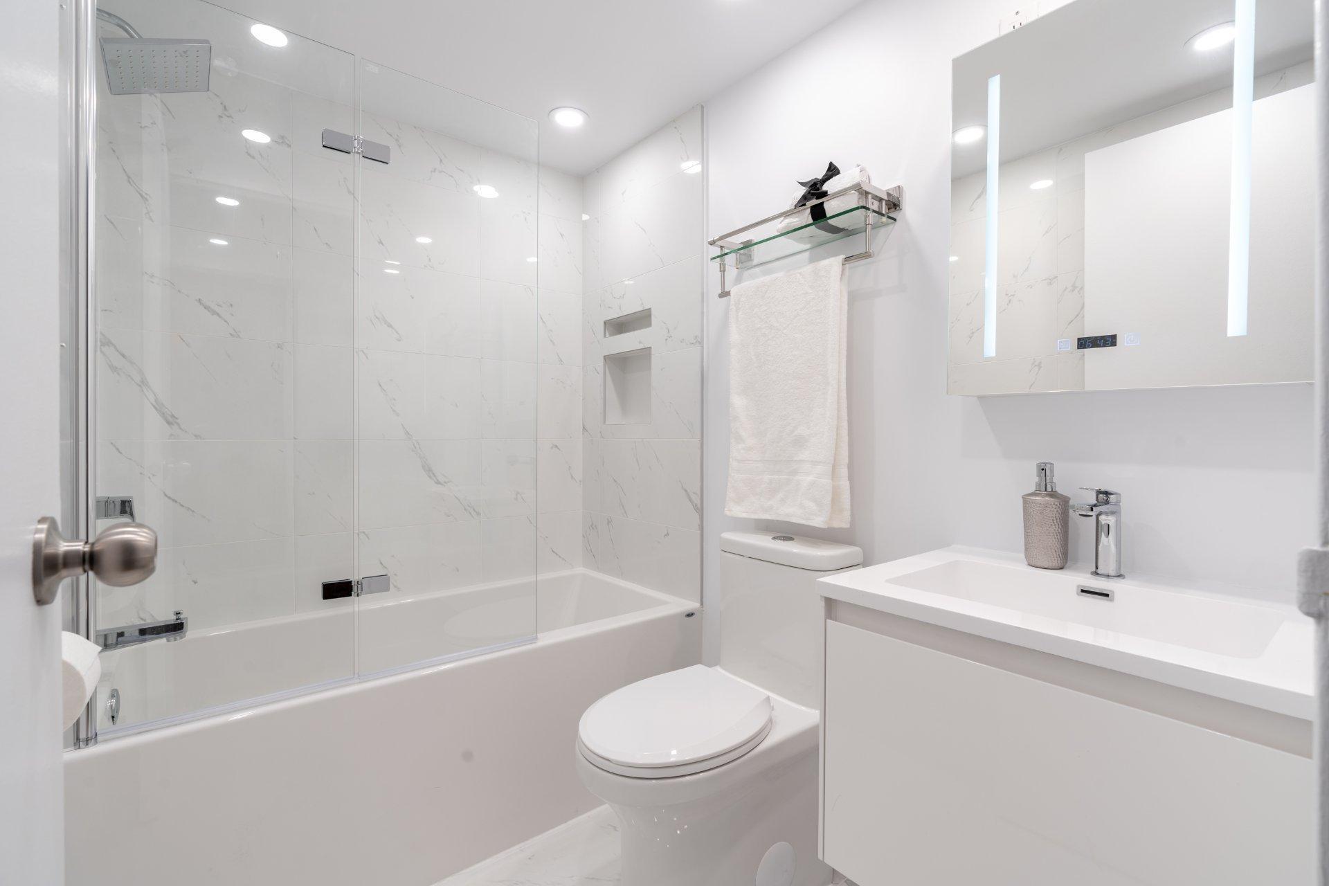 









3470


Rue Simpson

, 805,
Montréal (Ville-Marie),




QC
H3G2J5

