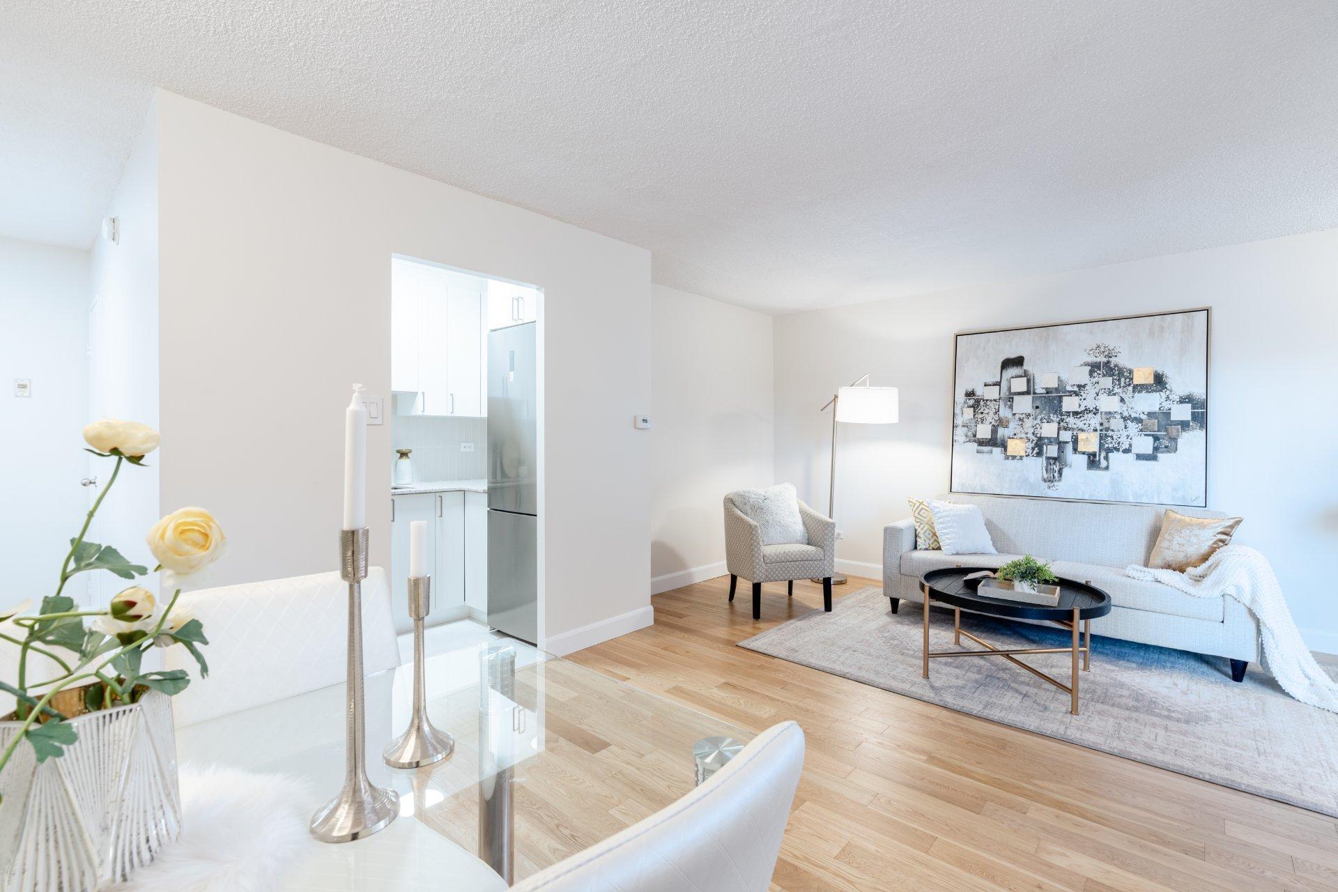 









3470


Rue Simpson

, 805,
Montréal (Ville-Marie),




QC
H3G2J5

