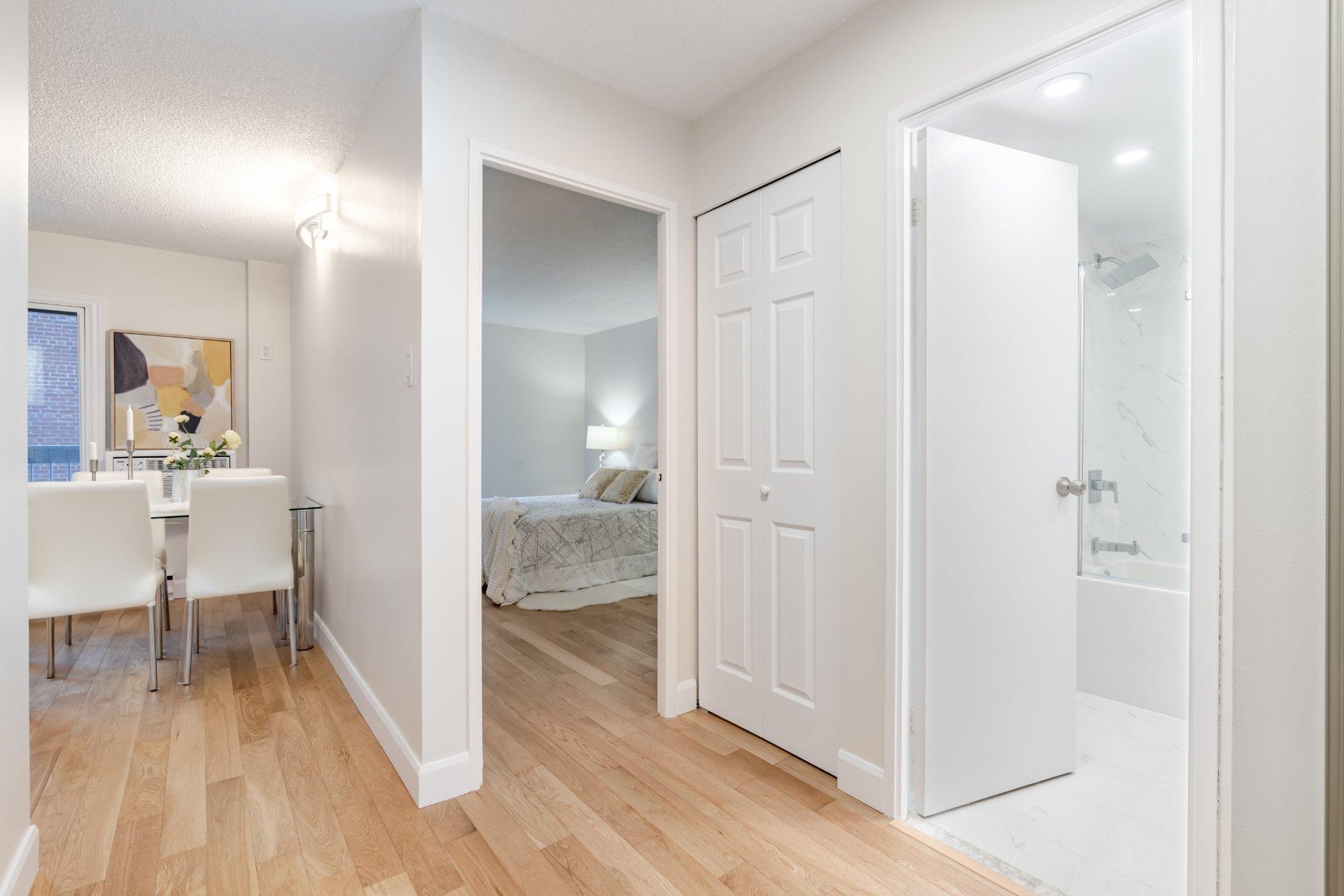 









3470


Rue Simpson

, 805,
Montréal (Ville-Marie),




QC
H3G2J5

