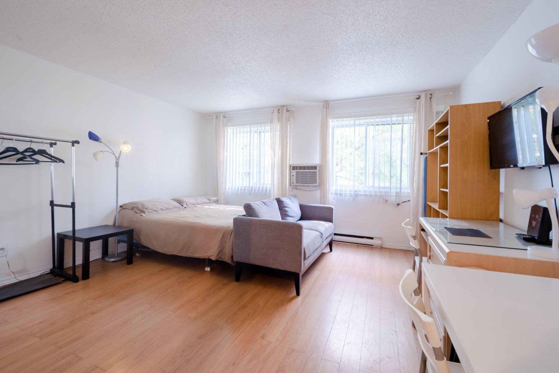 









3480


Rue Simpson

, 309,
Montréal (Ville-Marie),




QC
H3G1B9

