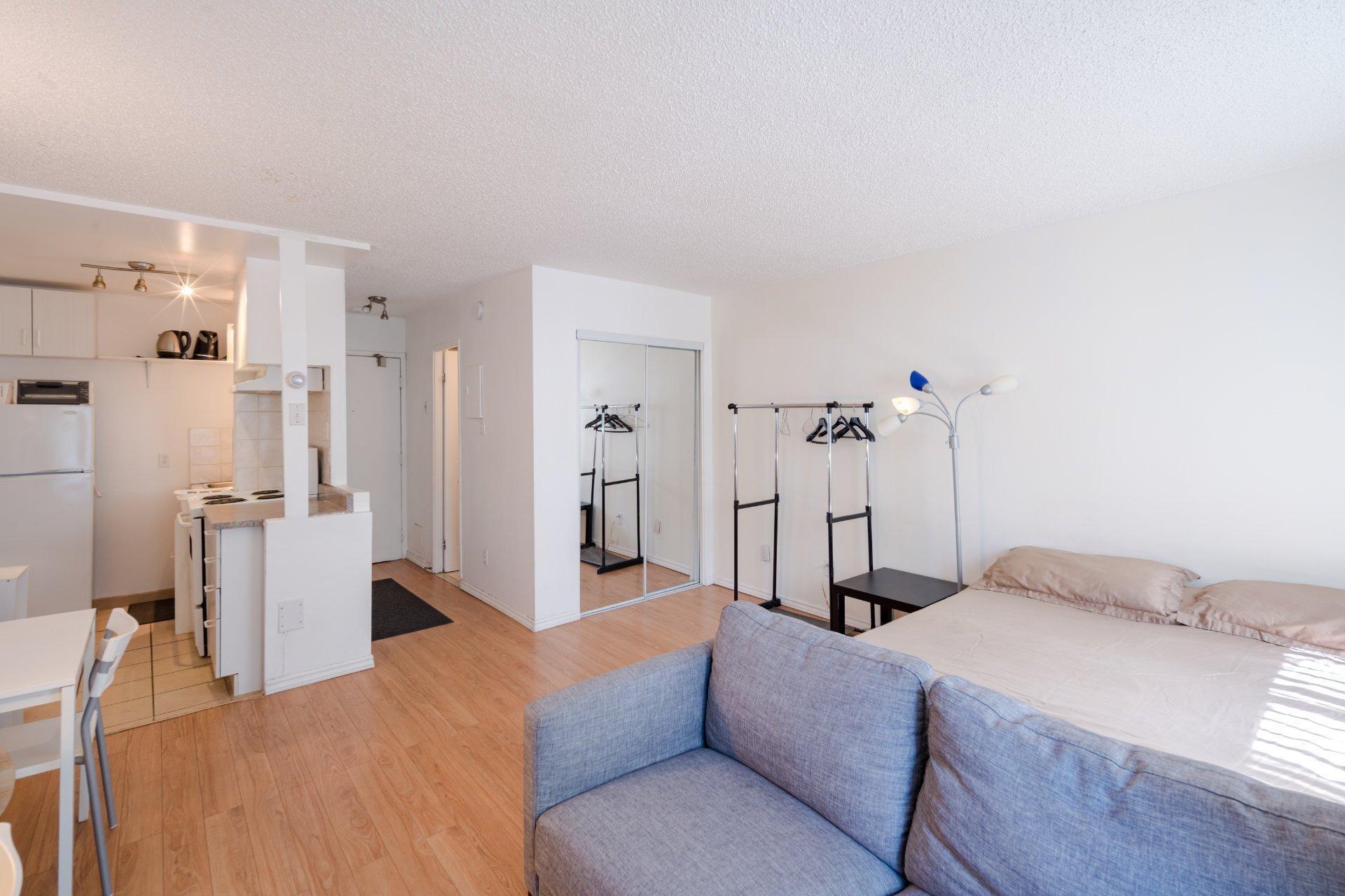









3480


Rue Simpson

, 309,
Montréal (Ville-Marie),




QC
H3G1B9

