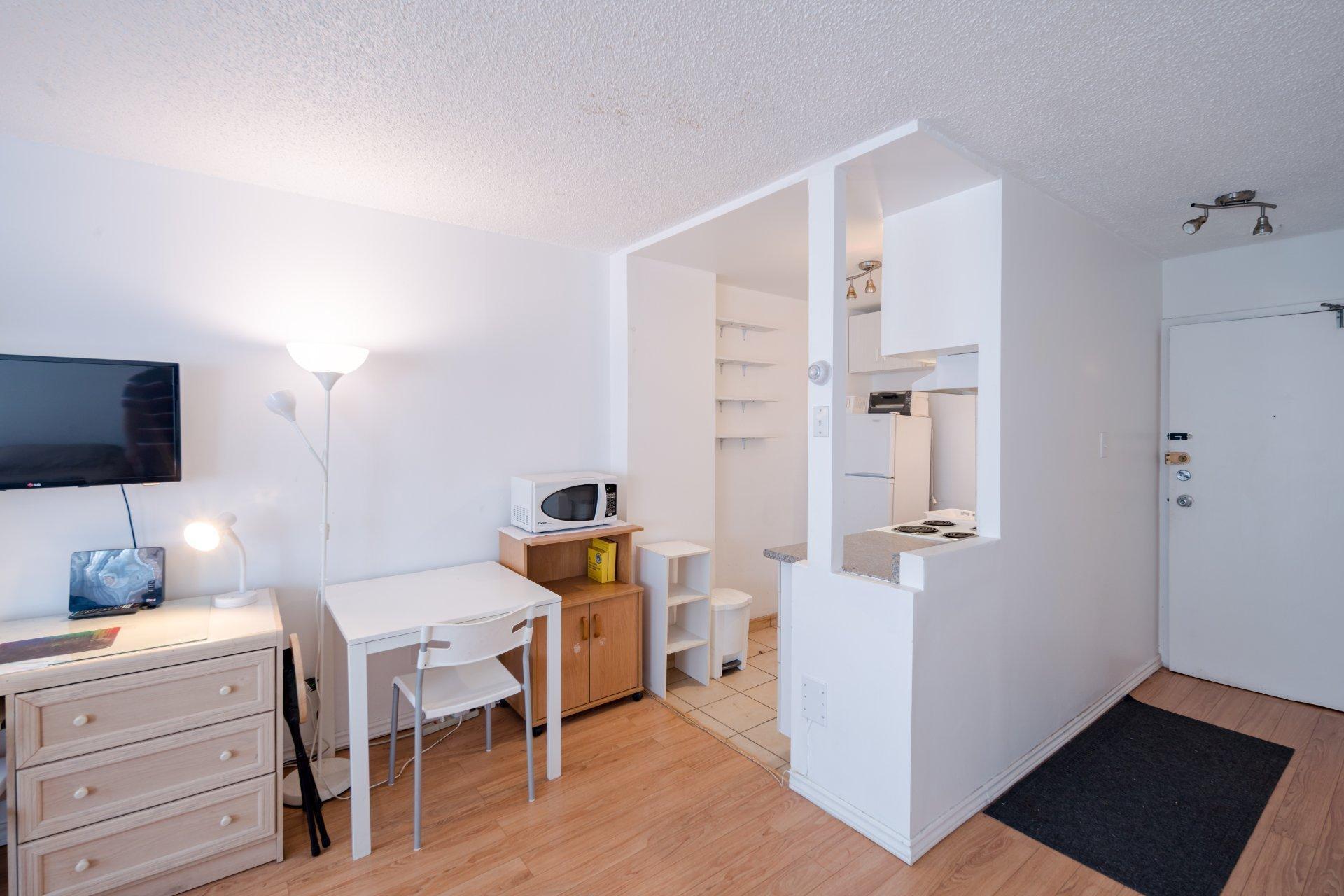









3480


Rue Simpson

, 309,
Montréal (Ville-Marie),




QC
H3G1B9

