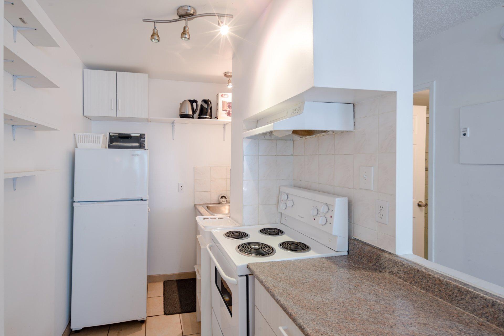 









3480


Rue Simpson

, 309,
Montréal (Ville-Marie),




QC
H3G1B9

