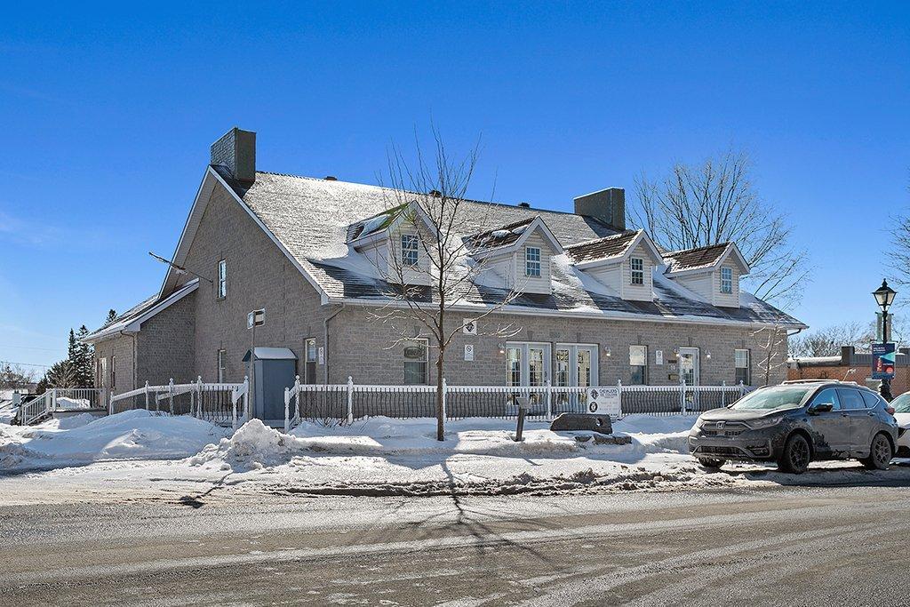 









78


Rue Principale

,
Gatineau (Aylmer),




QC
J9H3L7


