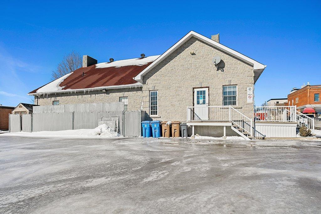 









78


Rue Principale

,
Gatineau (Aylmer),




QC
J9H3L7

