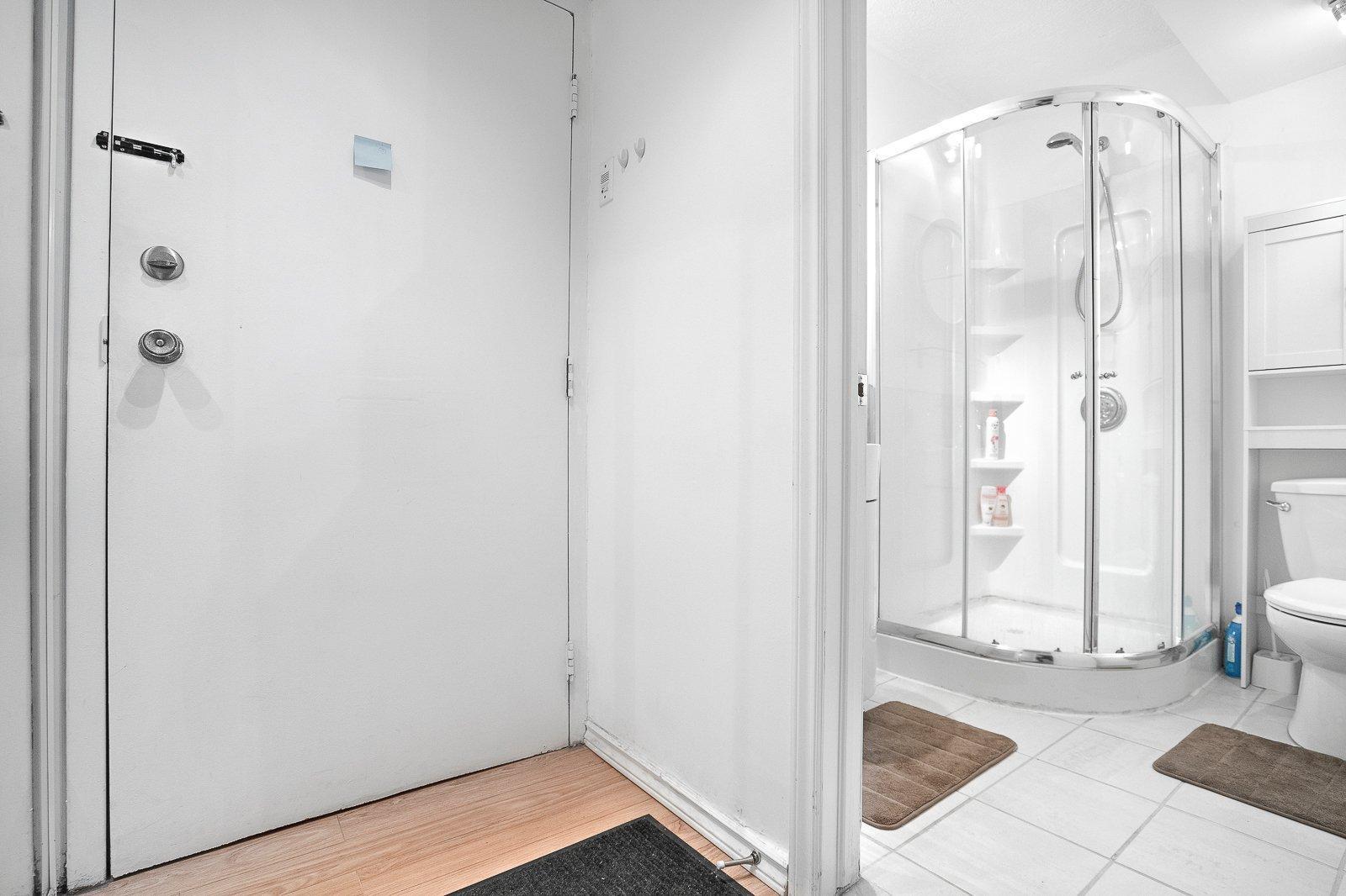 









3480


Rue Simpson

, 103,
Montréal (Ville-Marie),




QC
H3G1B9

