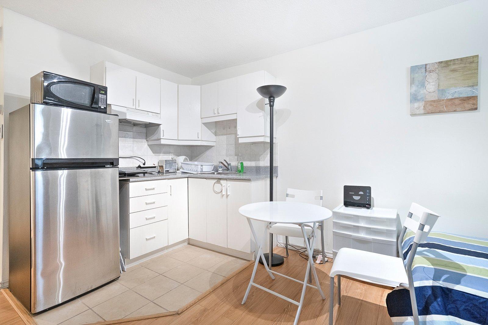









3480


Rue Simpson

, 103,
Montréal (Ville-Marie),




QC
H3G1B9


