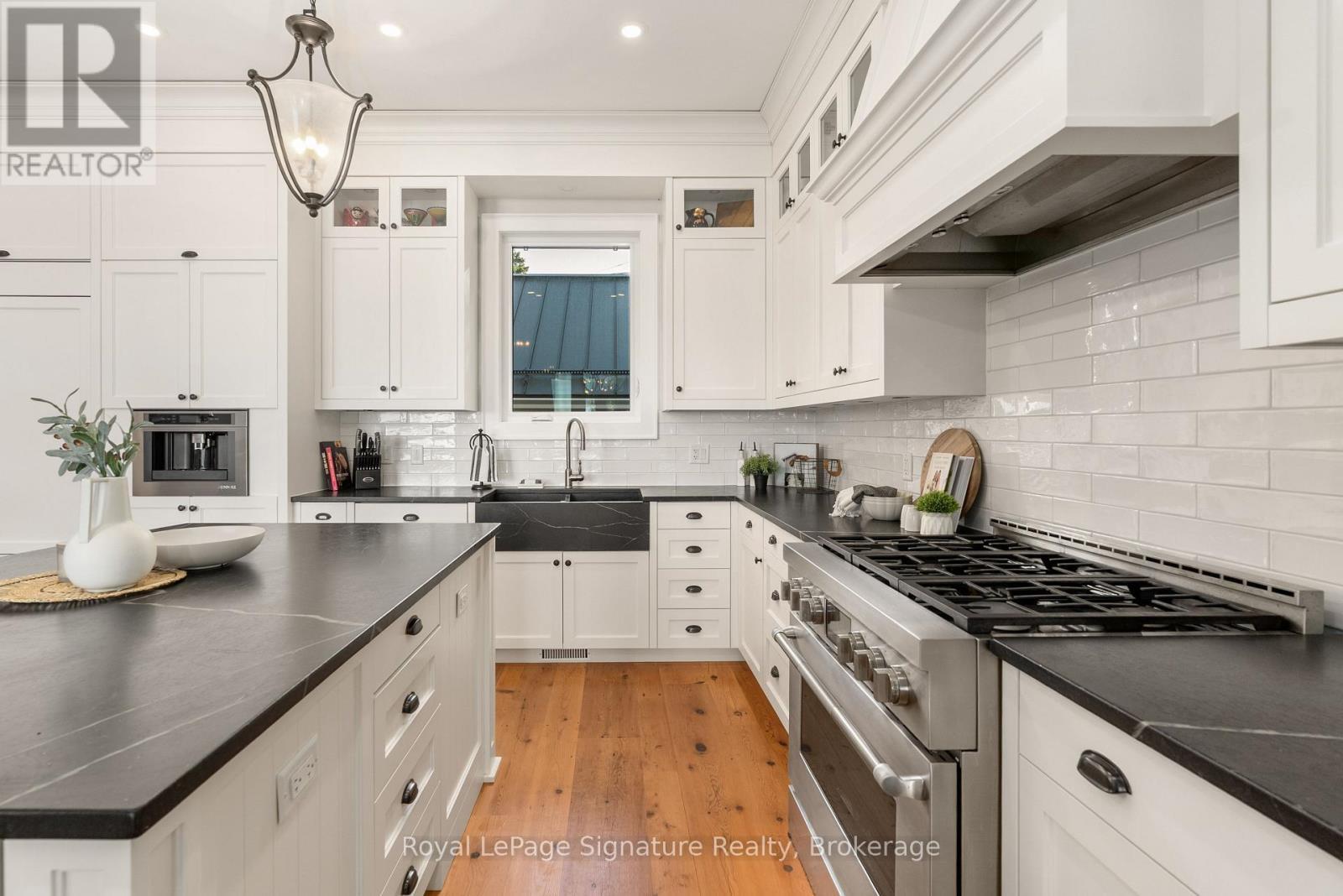 












129 LAKESHORE ROAD S

,
Meaford,




Ontario
N4L0A7

