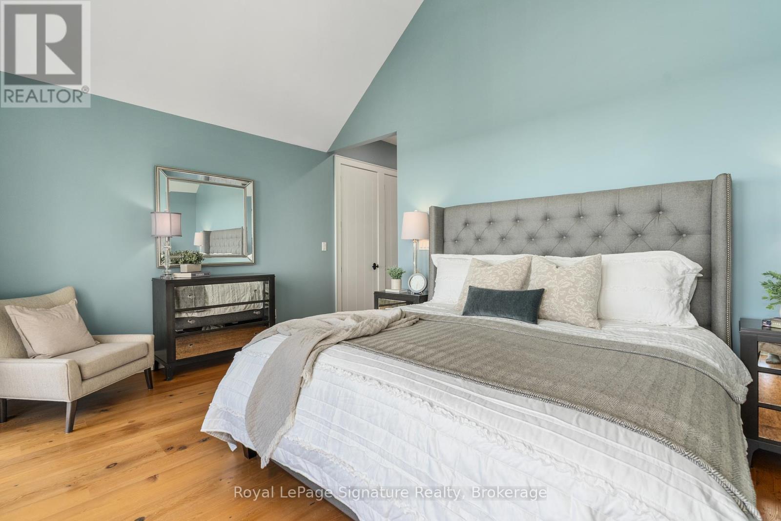 












129 LAKESHORE ROAD S

,
Meaford,




Ontario
N4L0A7

