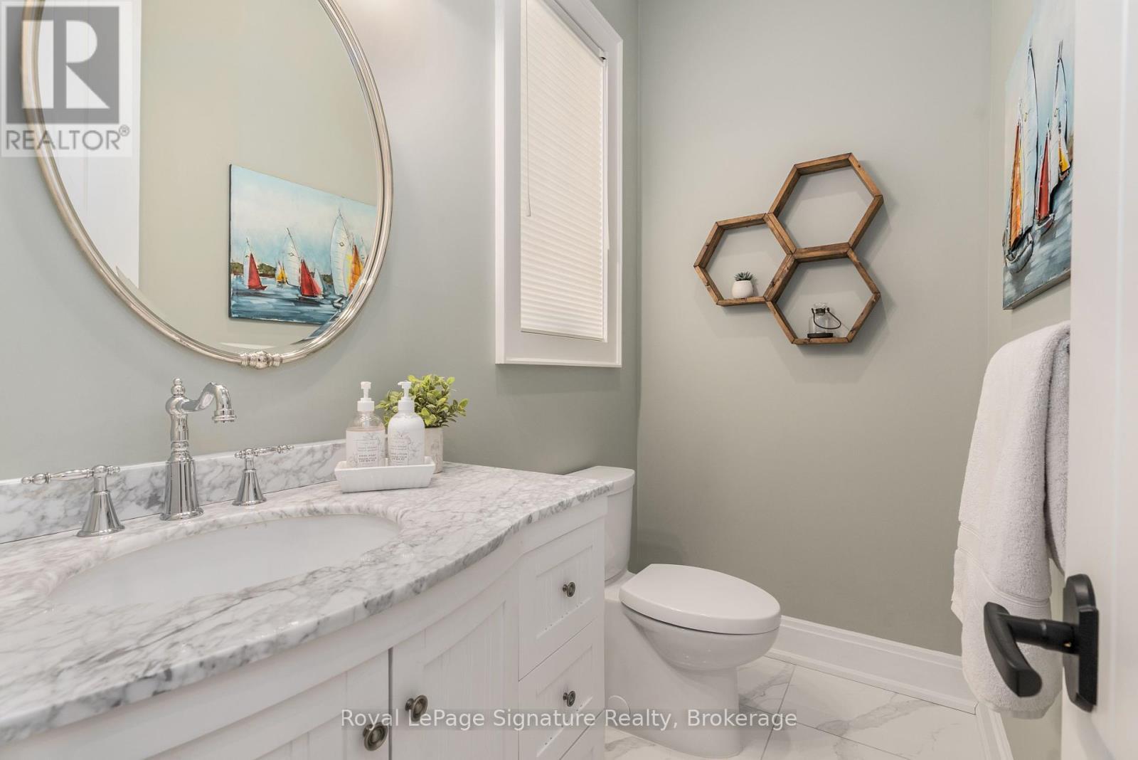 












129 LAKESHORE ROAD S

,
Meaford,




Ontario
N4L0A7

