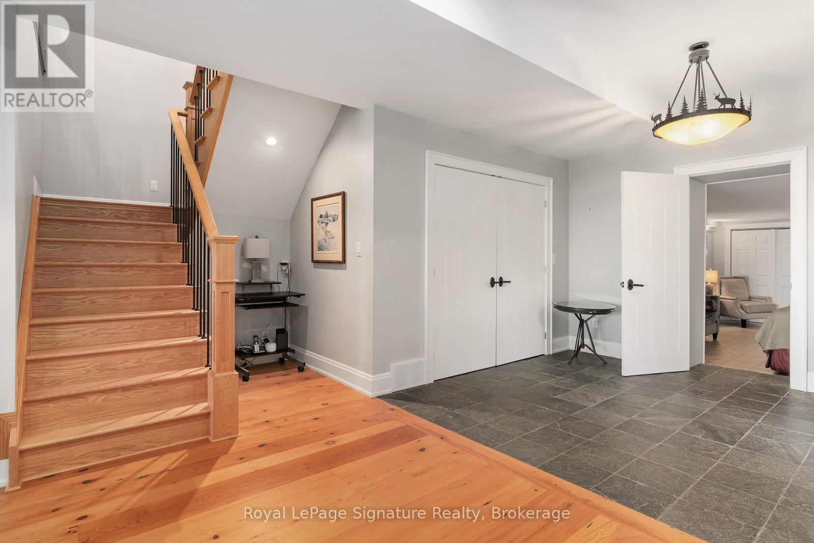 












129 LAKESHORE ROAD S

,
Meaford,




Ontario
N4L0A7

