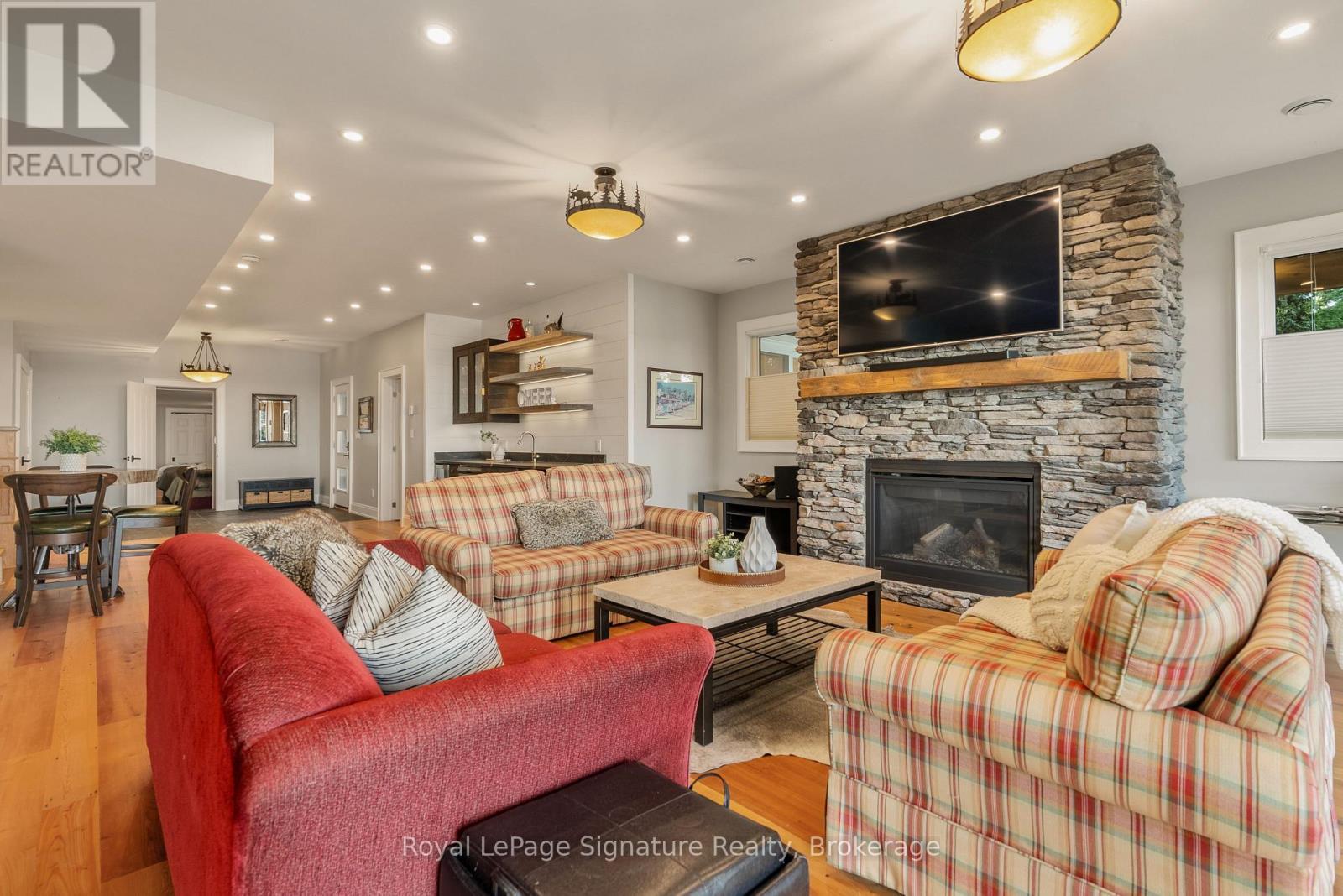 












129 LAKESHORE ROAD S

,
Meaford,




Ontario
N4L0A7

